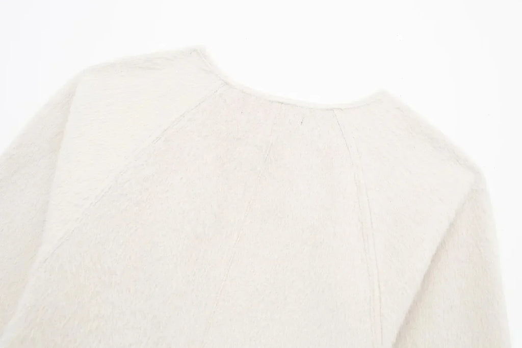 ז׳קט שחור עם רצועות אבזם